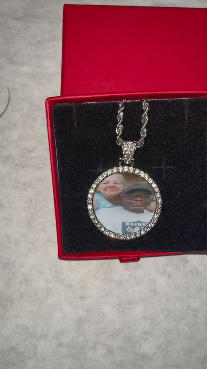 Small but Mighty Circle charm necklace
