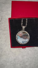 Load and play video in Gallery viewer, Small but Mighty Circle charm necklace
